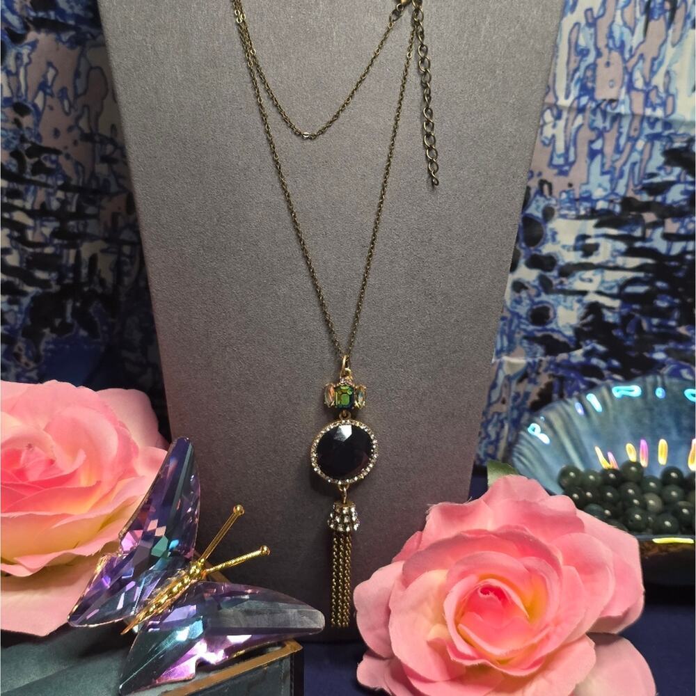 Vintage Inspired Black Faceted Tassel Pendant Necklace Brass Tone 93 - Picture 3 of 5
